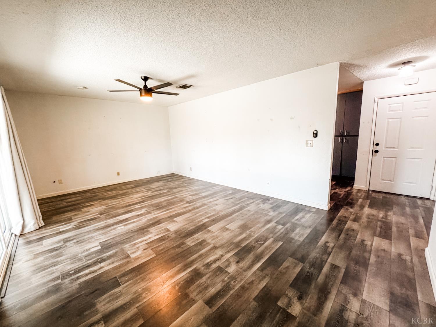 425 W Spring Ln, Lemoore, CA 93245