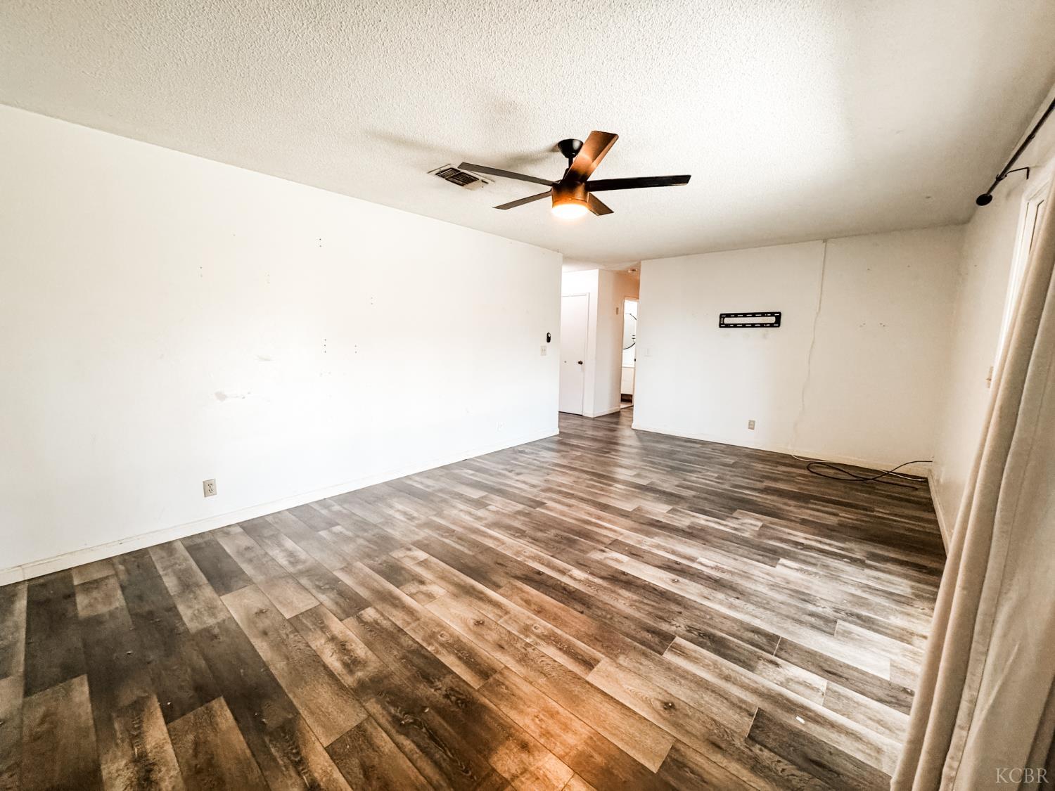 425 W Spring Ln, Lemoore, CA 93245