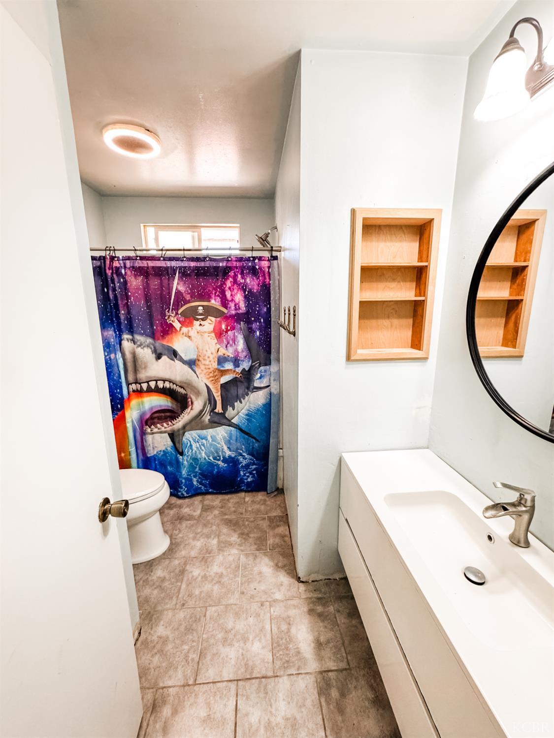 425 W Spring Ln, Lemoore, CA 93245