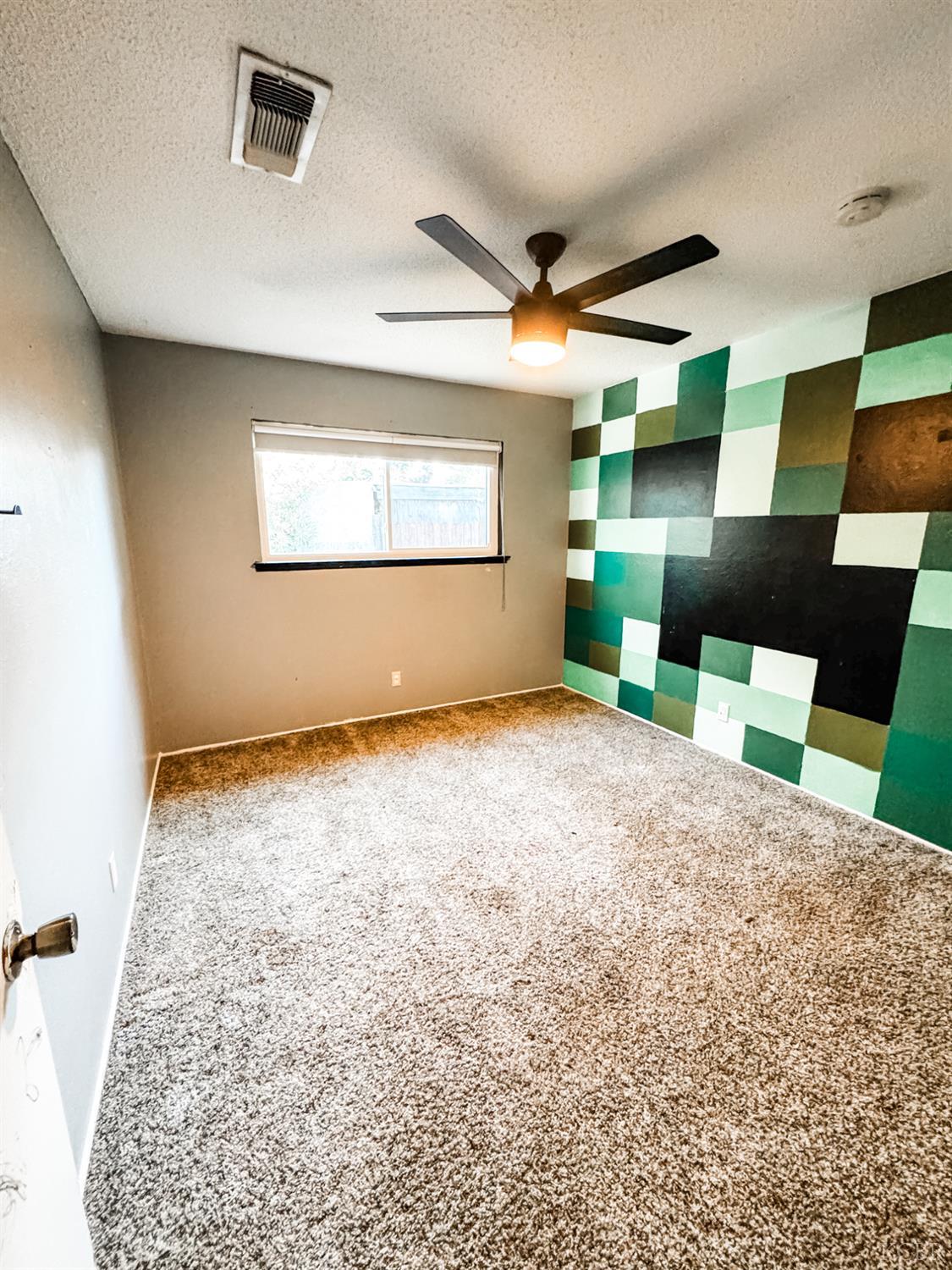 425 W Spring Ln, Lemoore, CA 93245