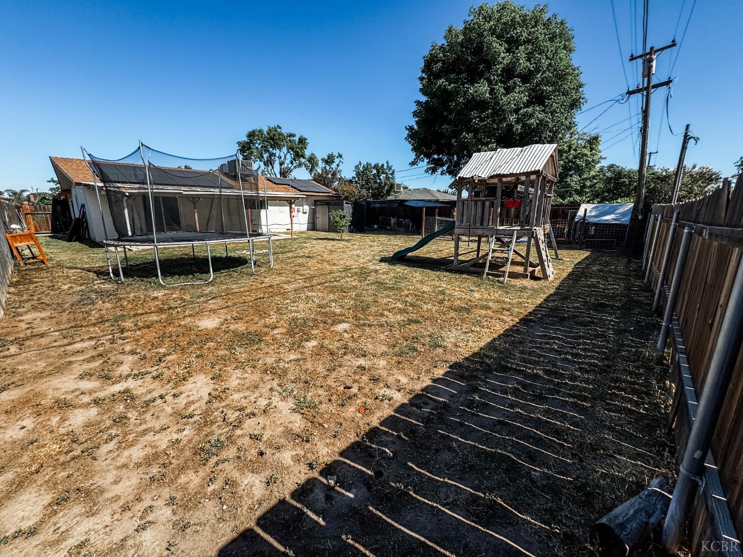 425 W Spring Ln, Lemoore, CA 93245