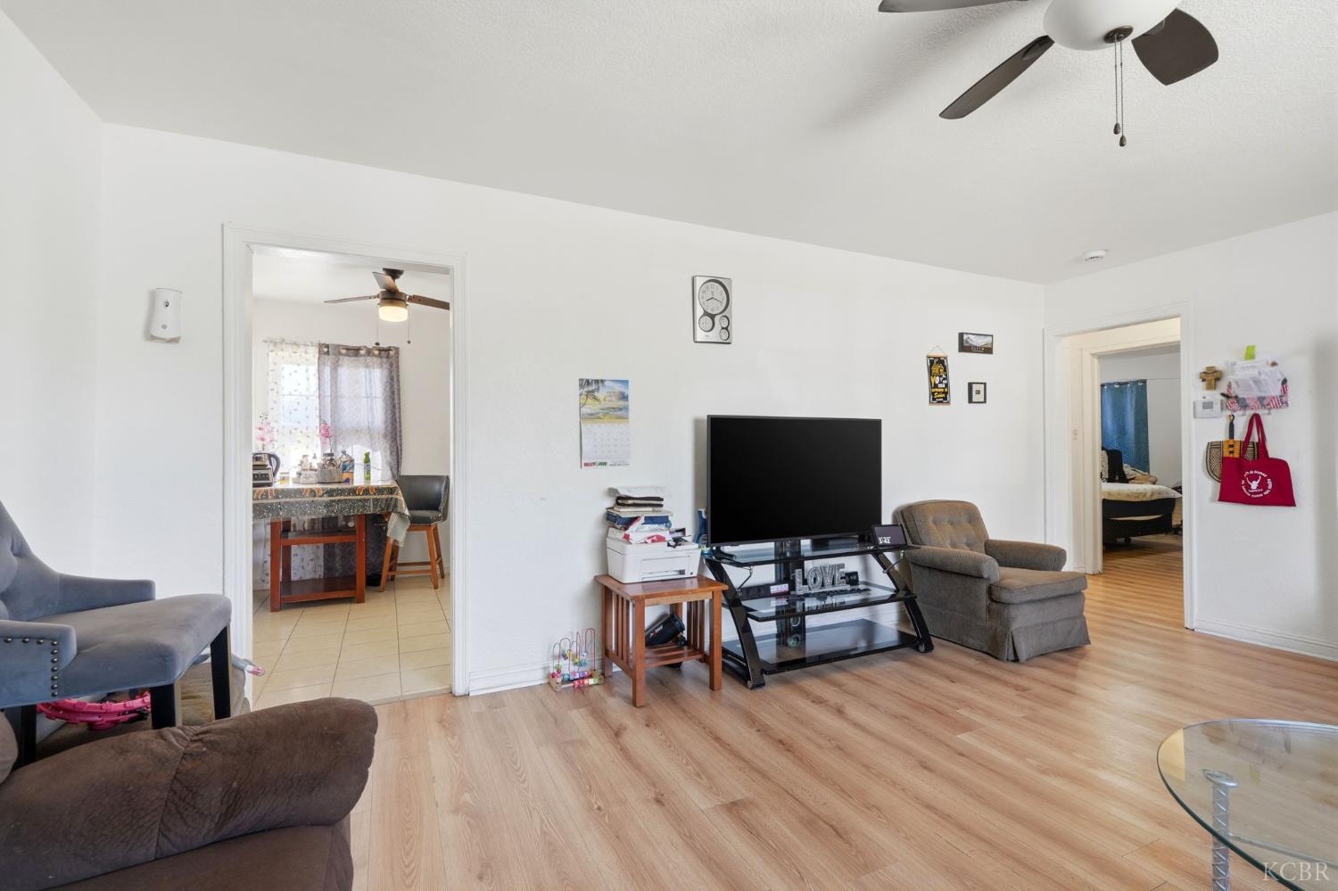 2031 Kenmore Dr W, Fresno, CA 93703