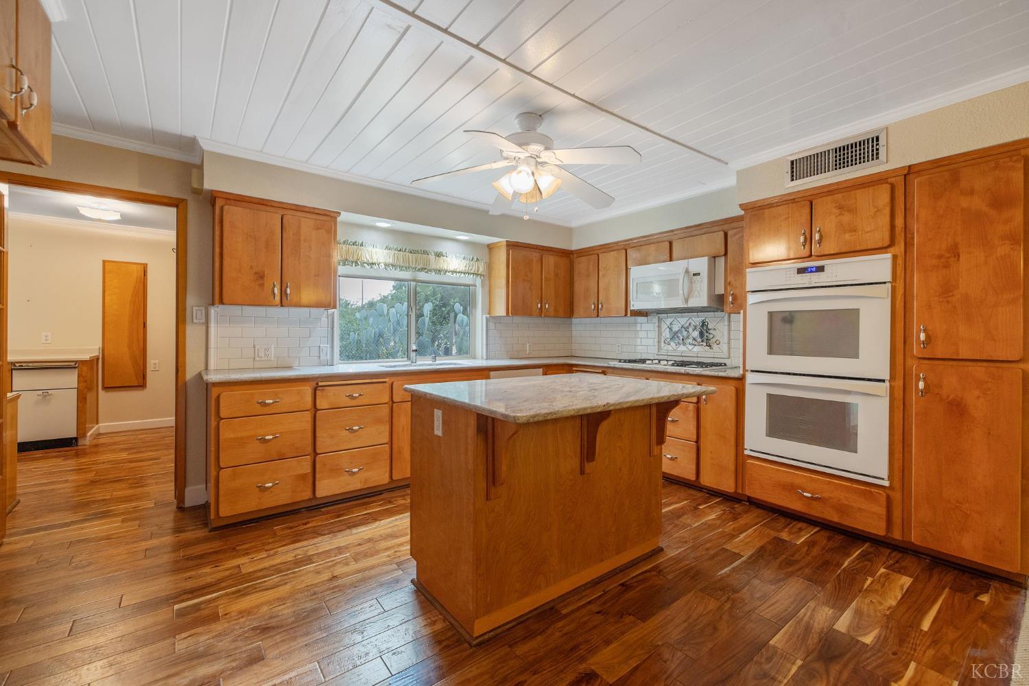 1714 N Blythe, Fresno, CA 93722