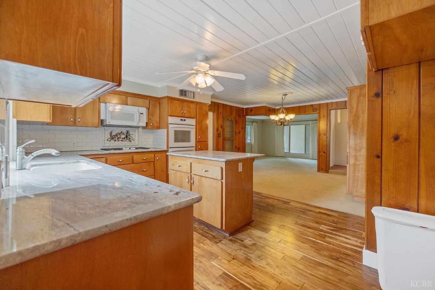 1714 N Blythe, Fresno, CA 93722