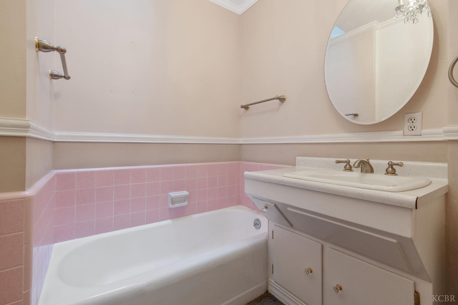 1714 N Blythe, Fresno, CA 93722