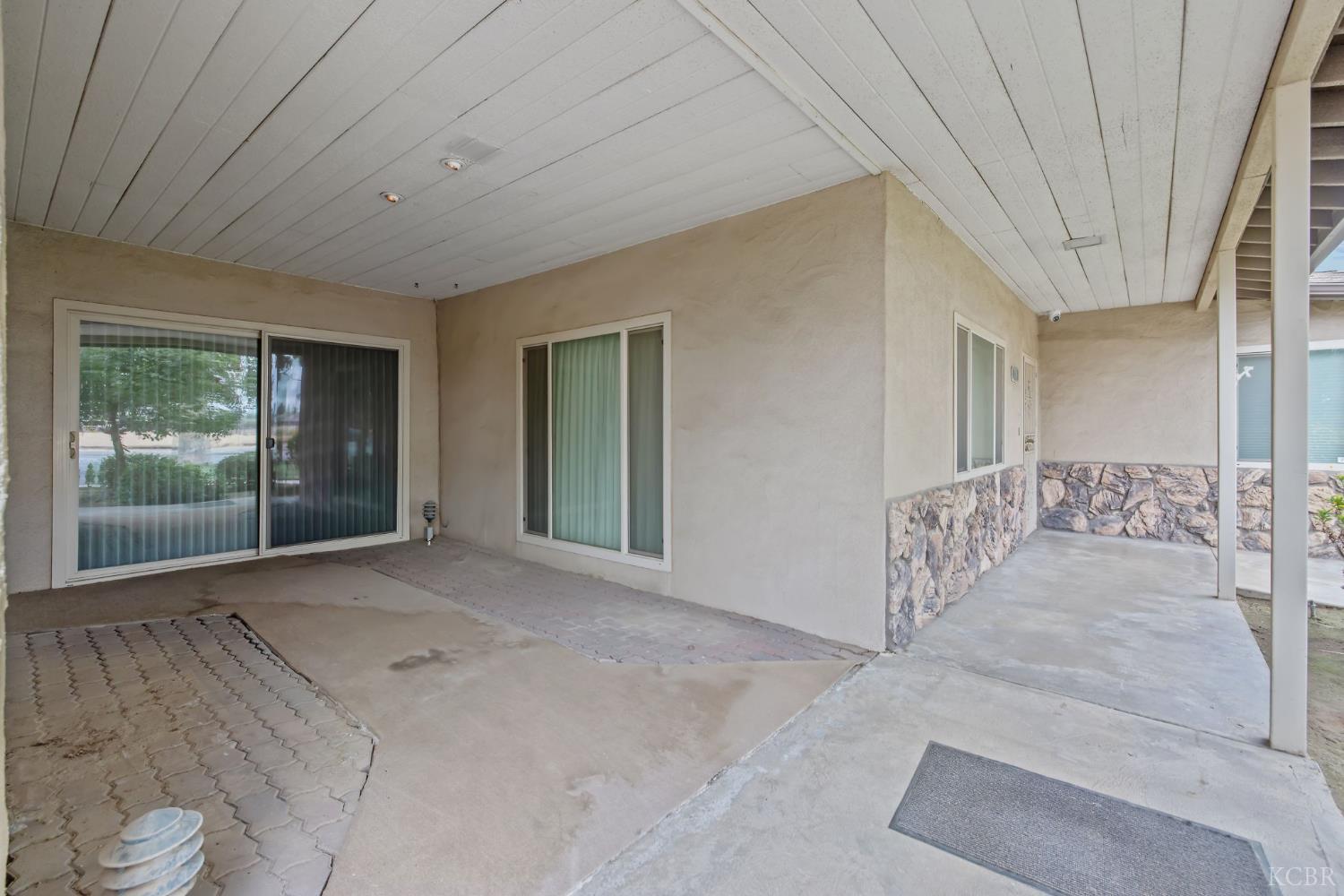 1714 N Blythe, Fresno, CA 93722