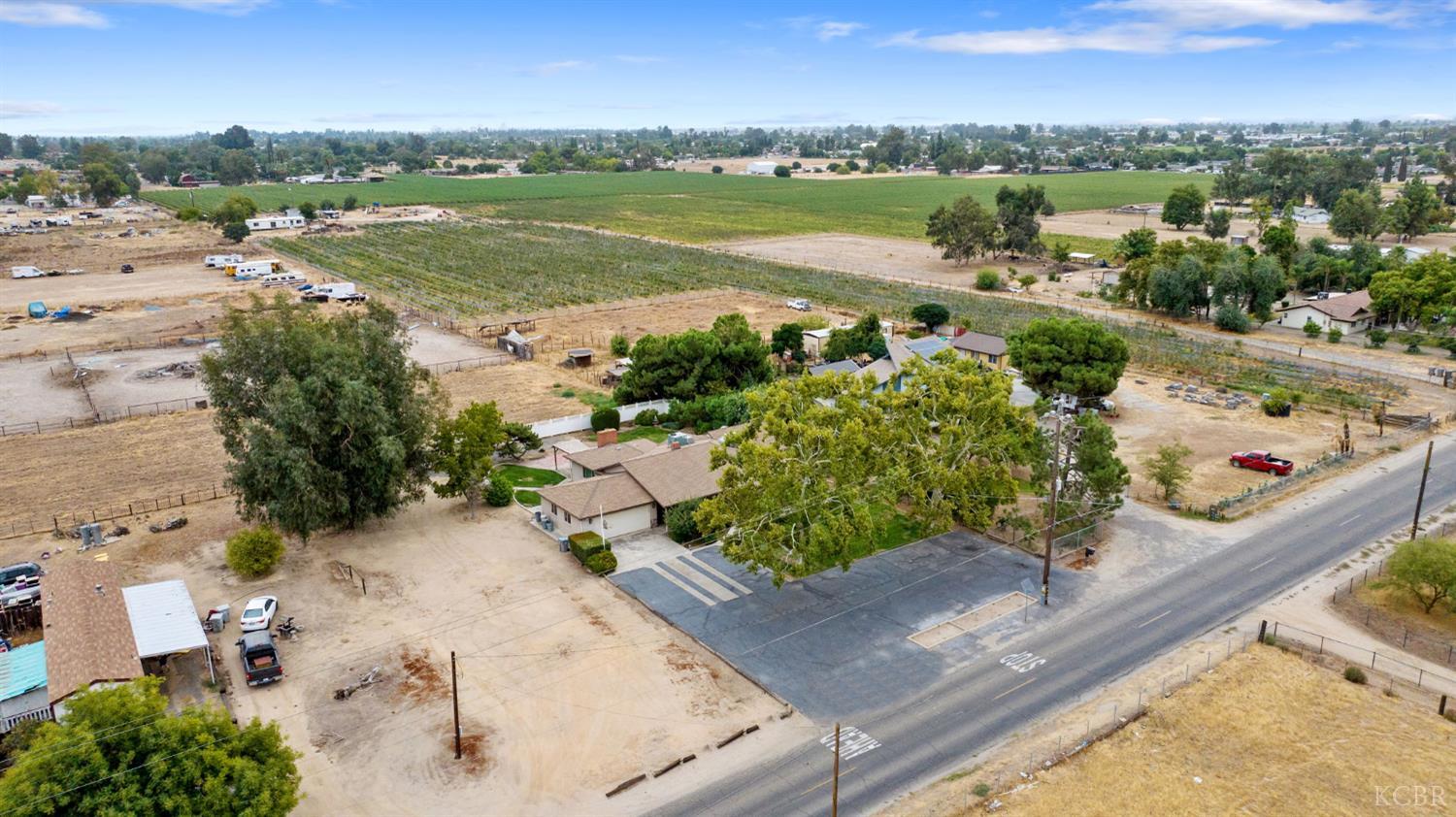 1714 N Blythe, Fresno, CA 93722
