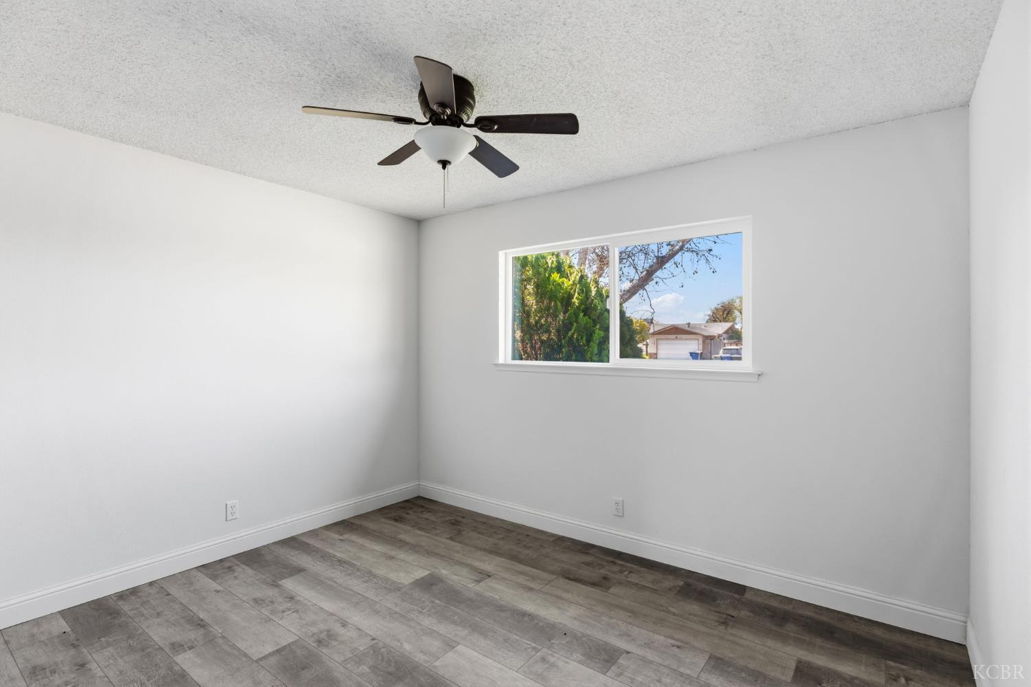 1542 N Lemoore Ave, Lemoore, CA 93245