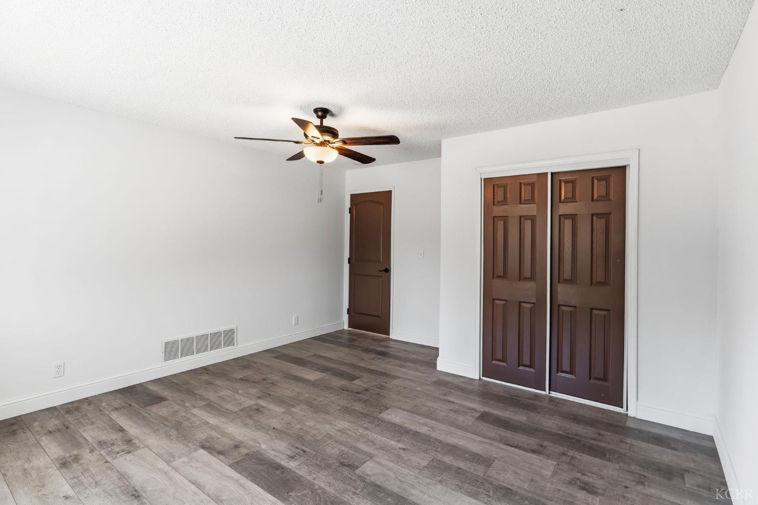 1542 N Lemoore Ave, Lemoore, CA 93245