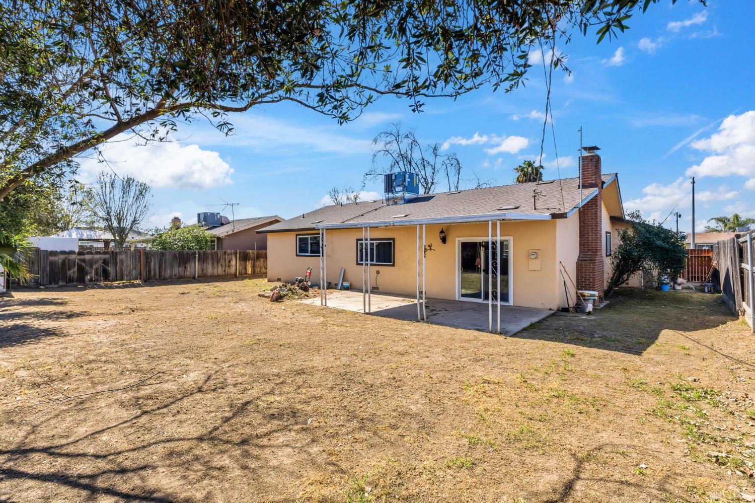 1542 N Lemoore Ave, Lemoore, CA 93245