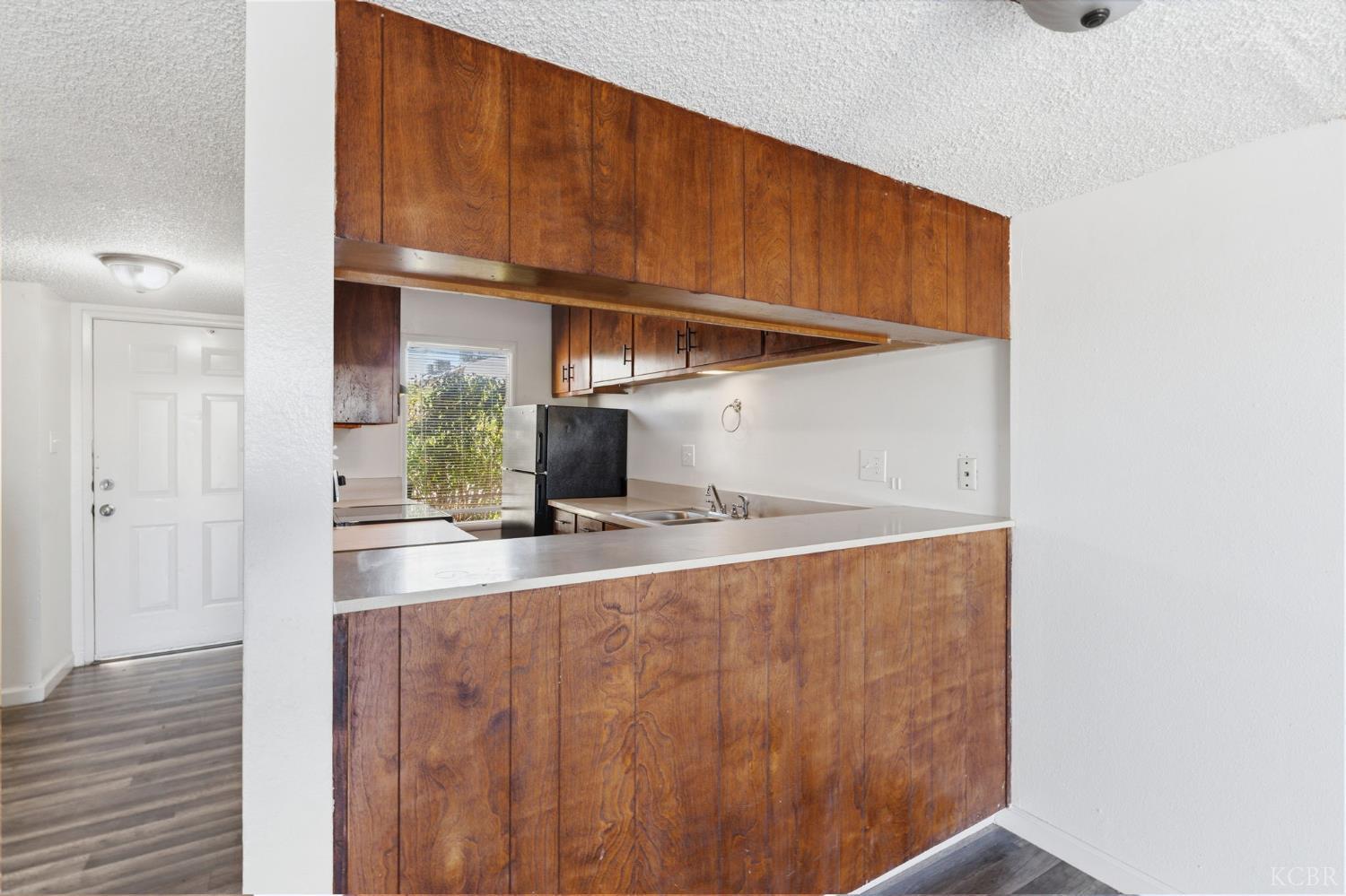 175 S 19th Ave, Lemoore, CA 93245