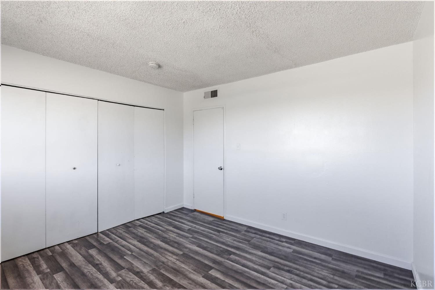 175 S 19th Ave, Lemoore, CA 93245