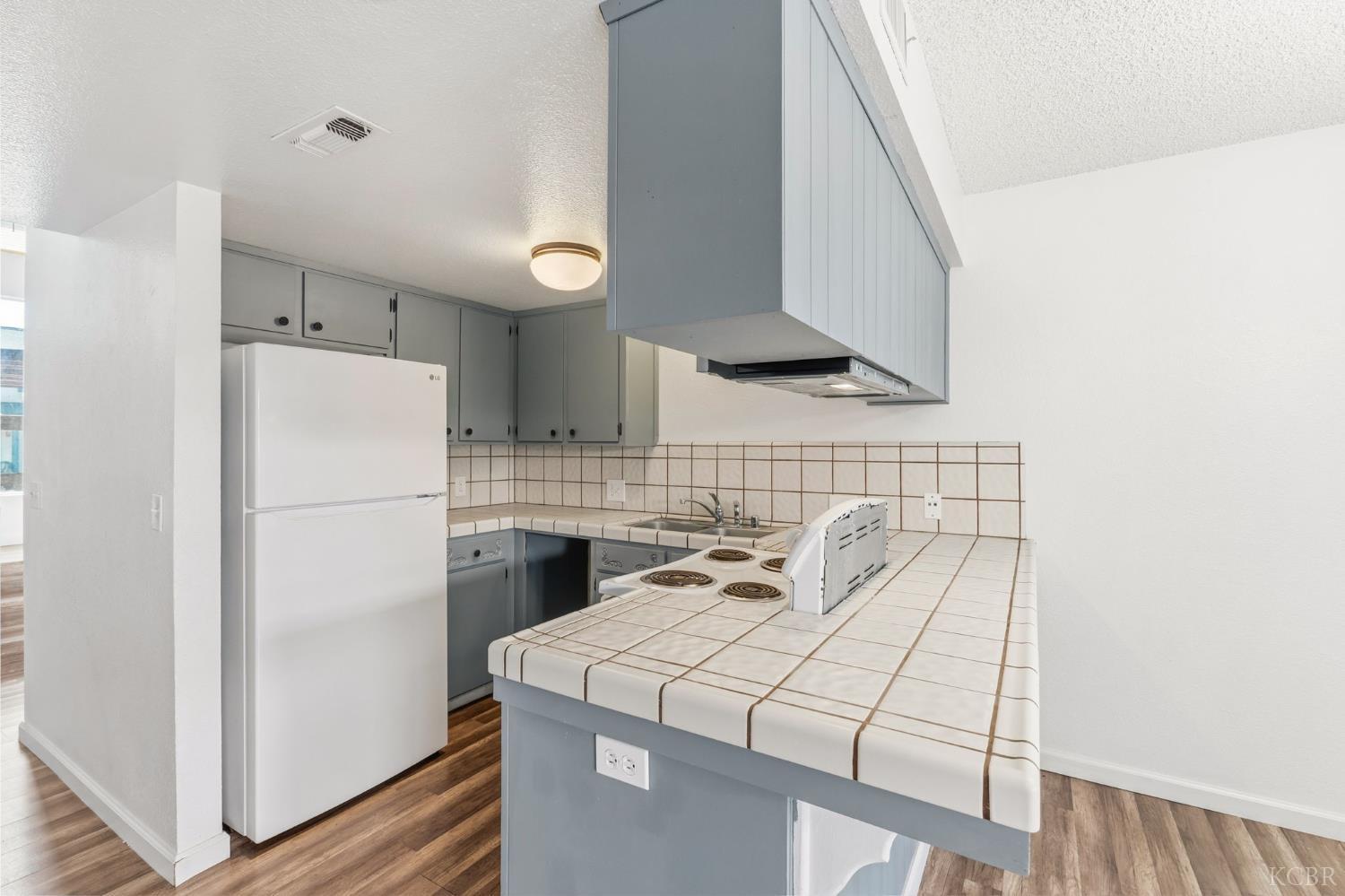 50 N 19th Ave, Lemoore, CA 93245