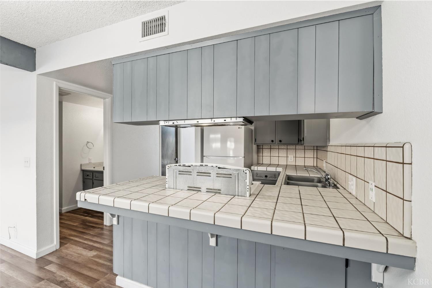 50 N 19th Ave, Lemoore, CA 93245