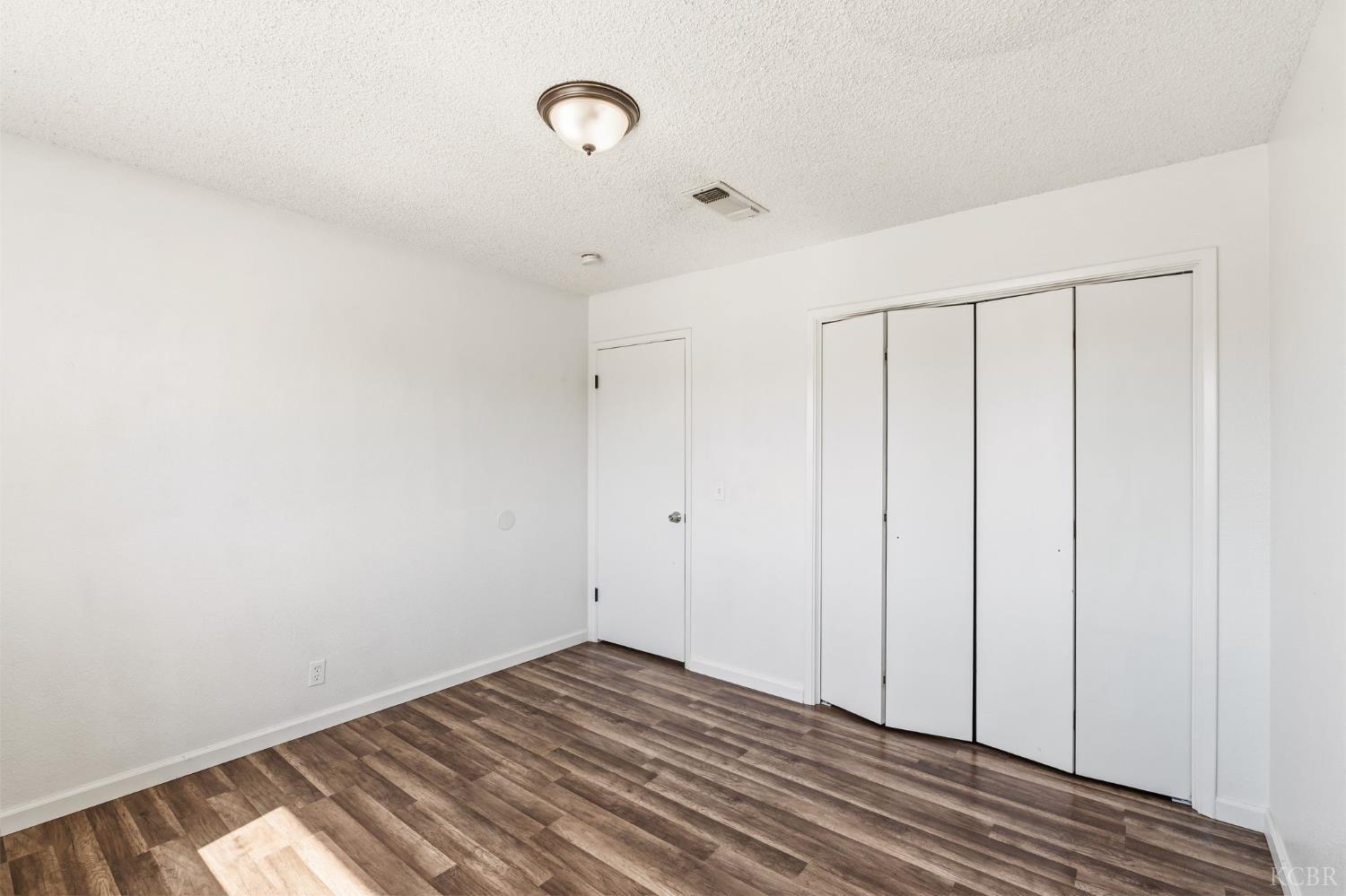 50 N 19th Ave, Lemoore, CA 93245