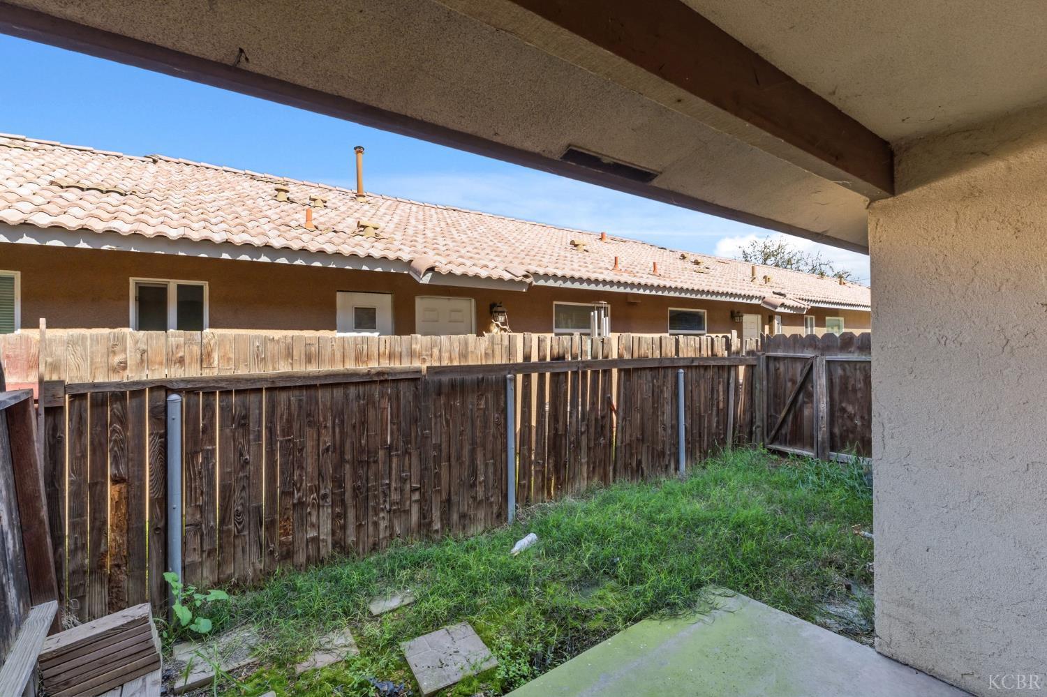 50 N 19th Ave, Lemoore, CA 93245