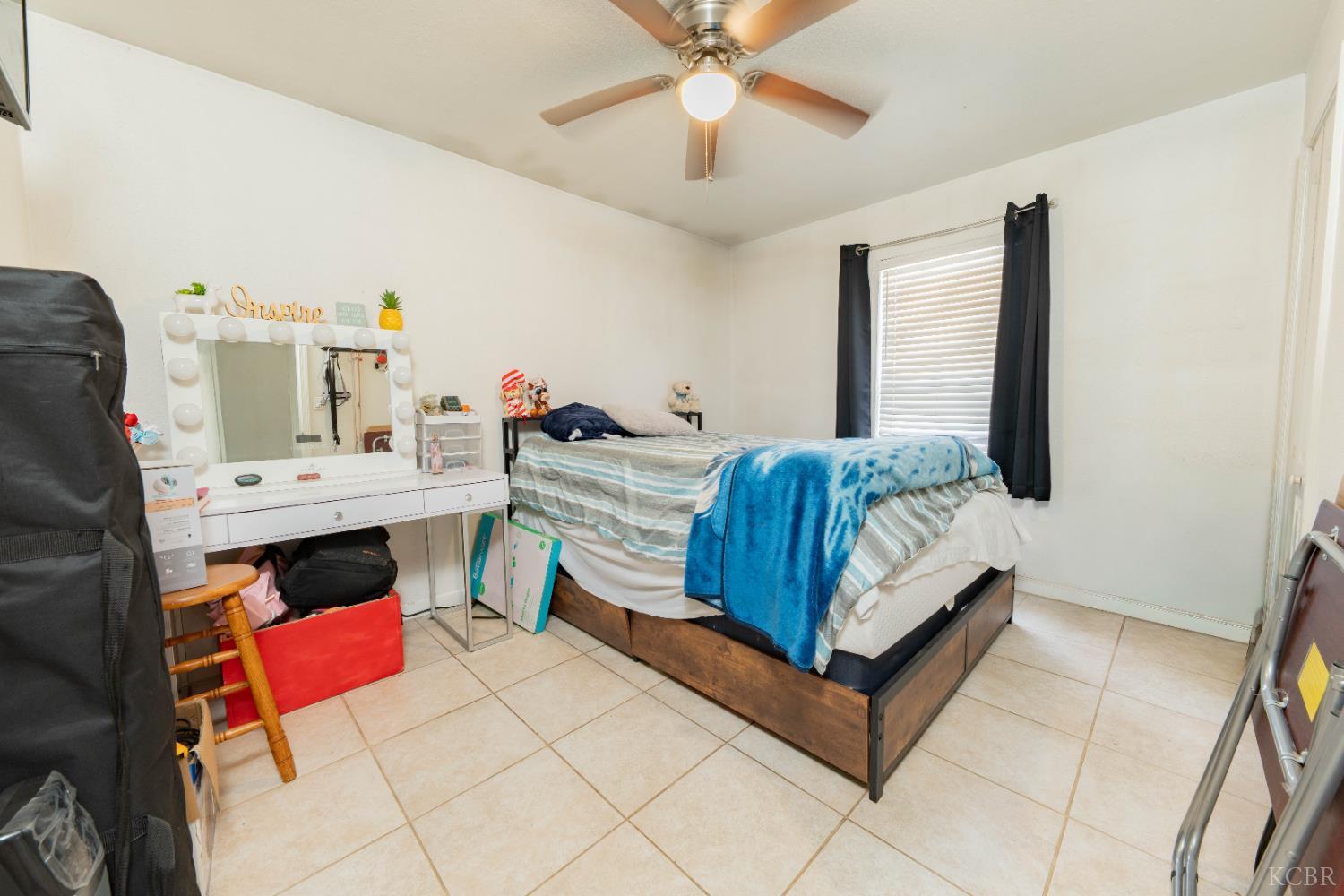 1209 W 6th St, Hanford, CA 93230