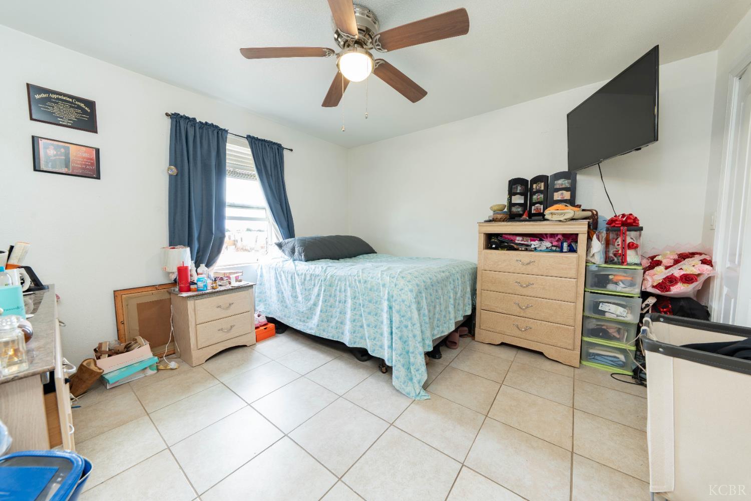 1209 W 6th St, Hanford, CA 93230