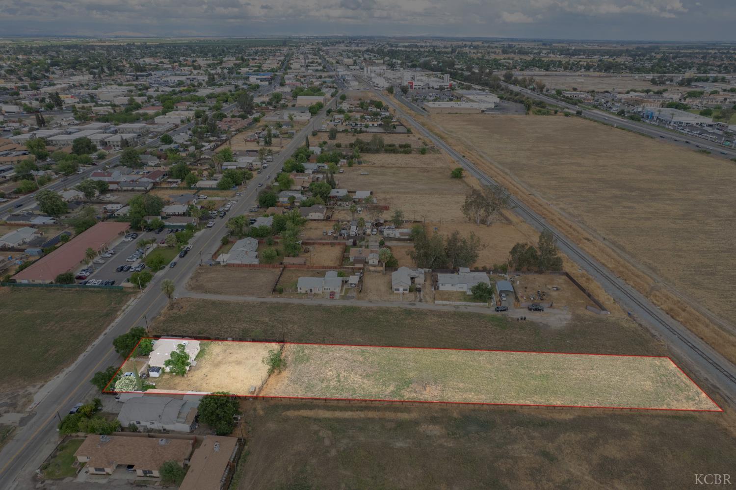 1209 W 6th St, Hanford, CA 93230