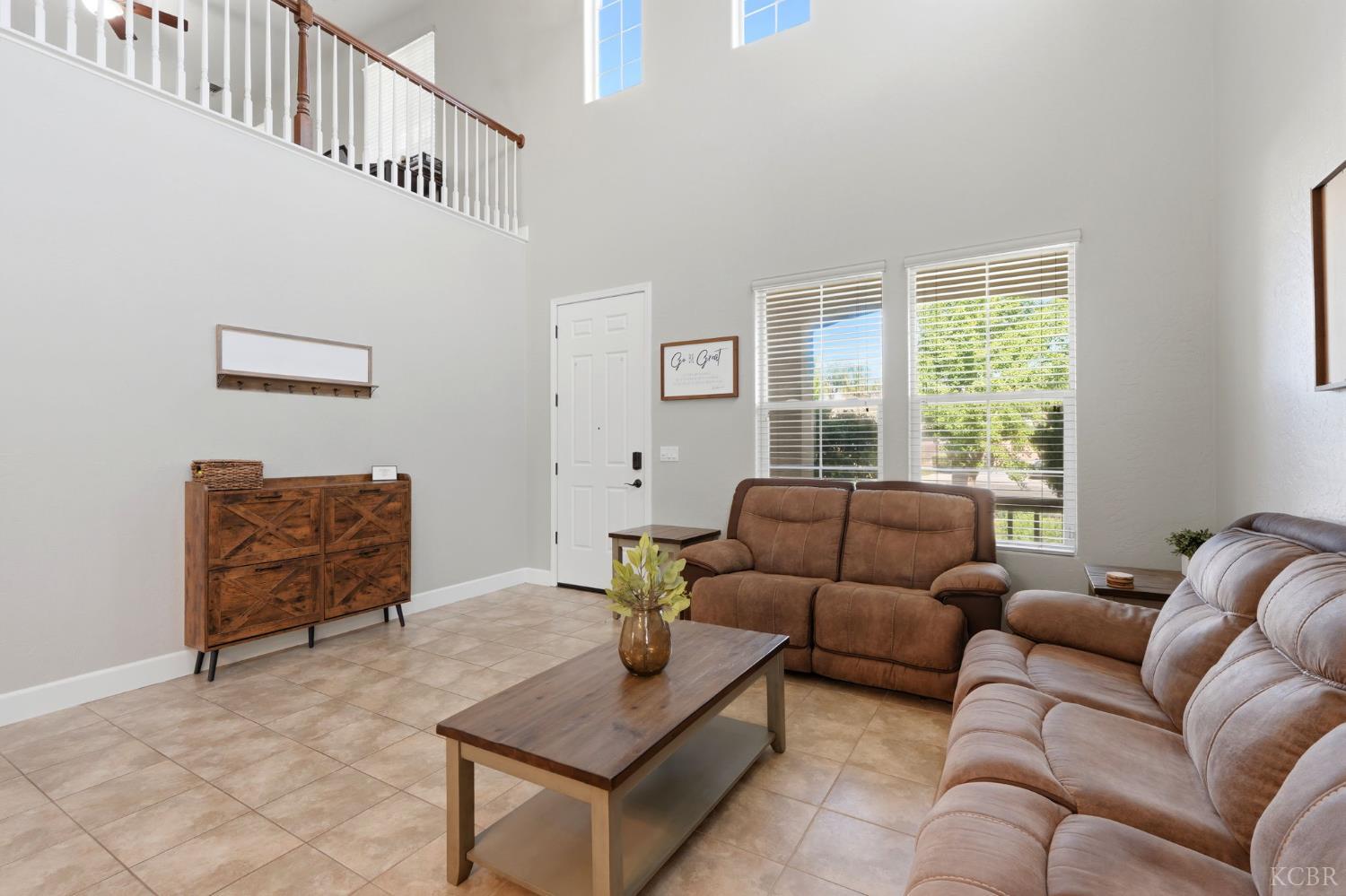 295 Johnson, Tulare, CA 93274