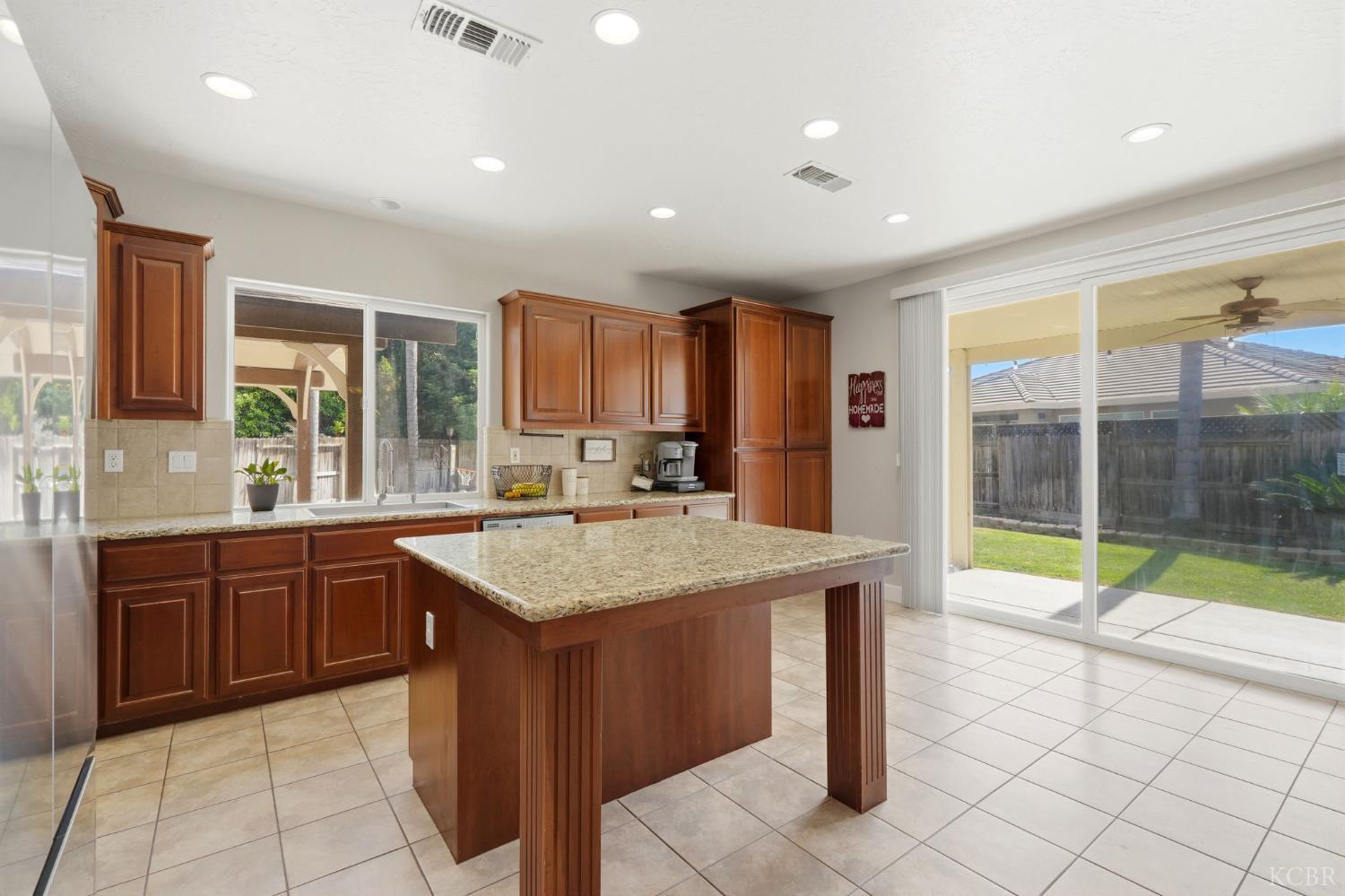 295 Johnson, Tulare, CA 93274