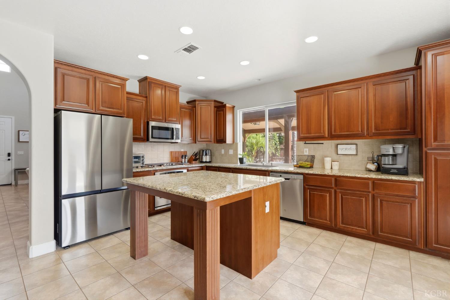 295 Johnson, Tulare, CA 93274