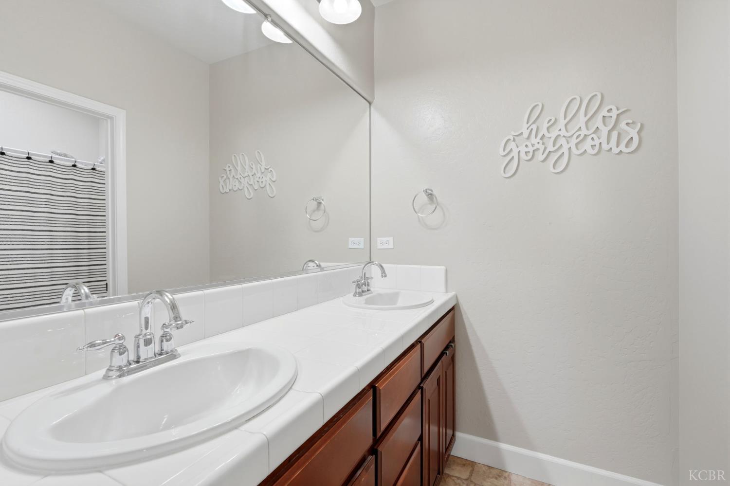 295 Johnson, Tulare, CA 93274