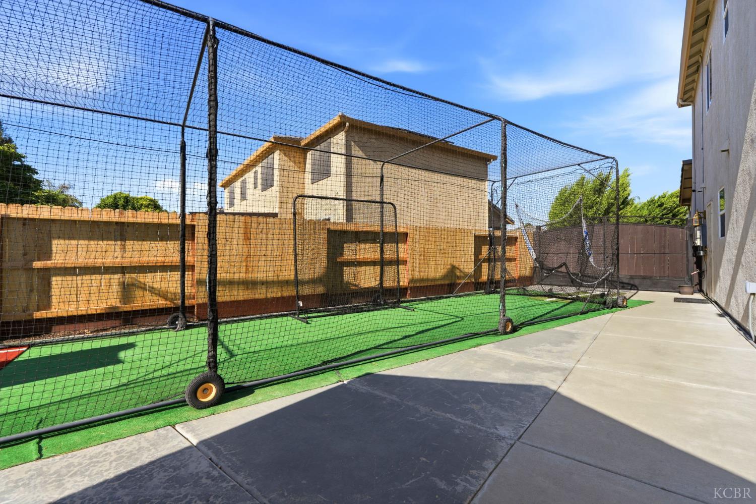 295 Johnson, Tulare, CA 93274