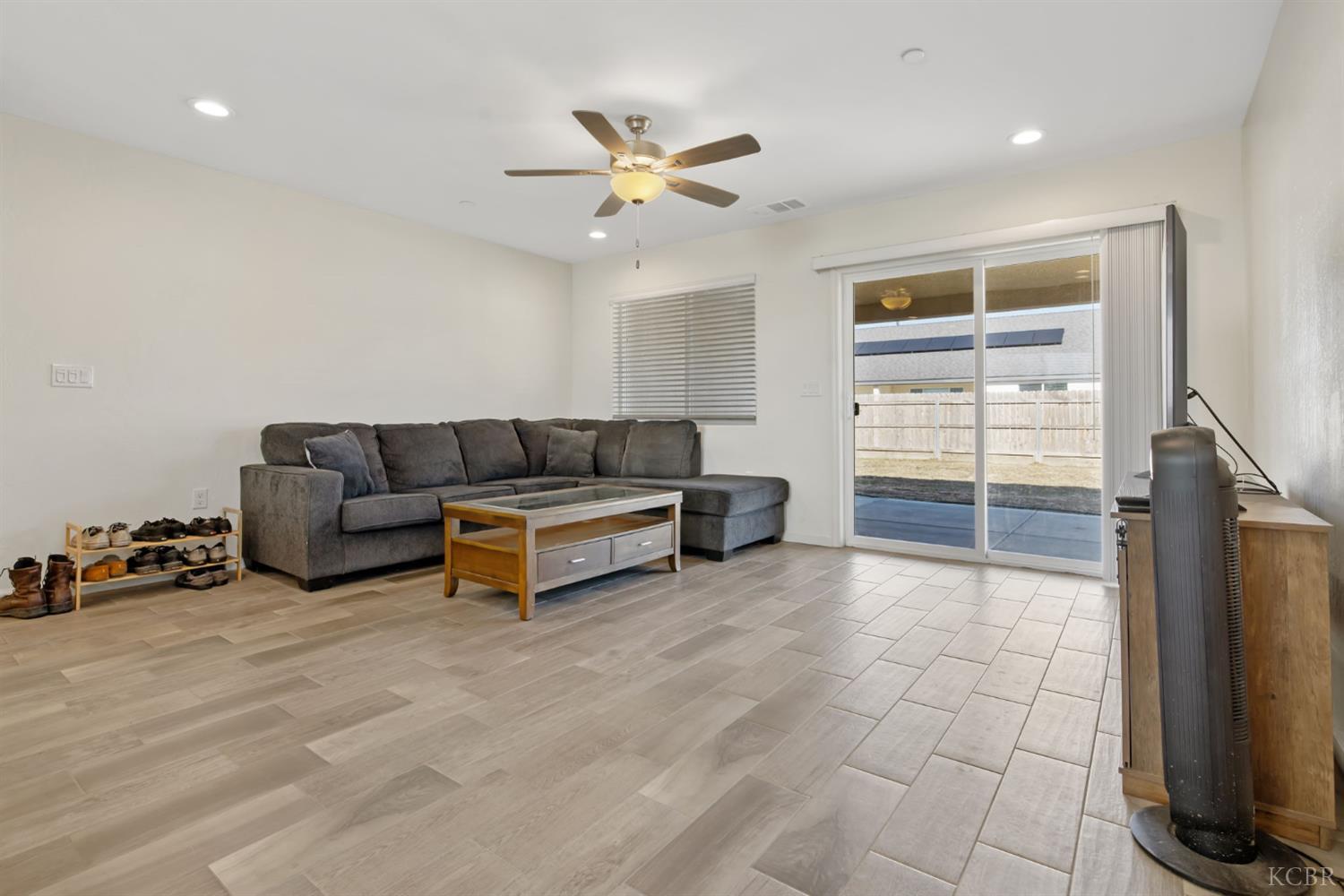 1772 S Red Rock Dr, Hanford, CA 93230