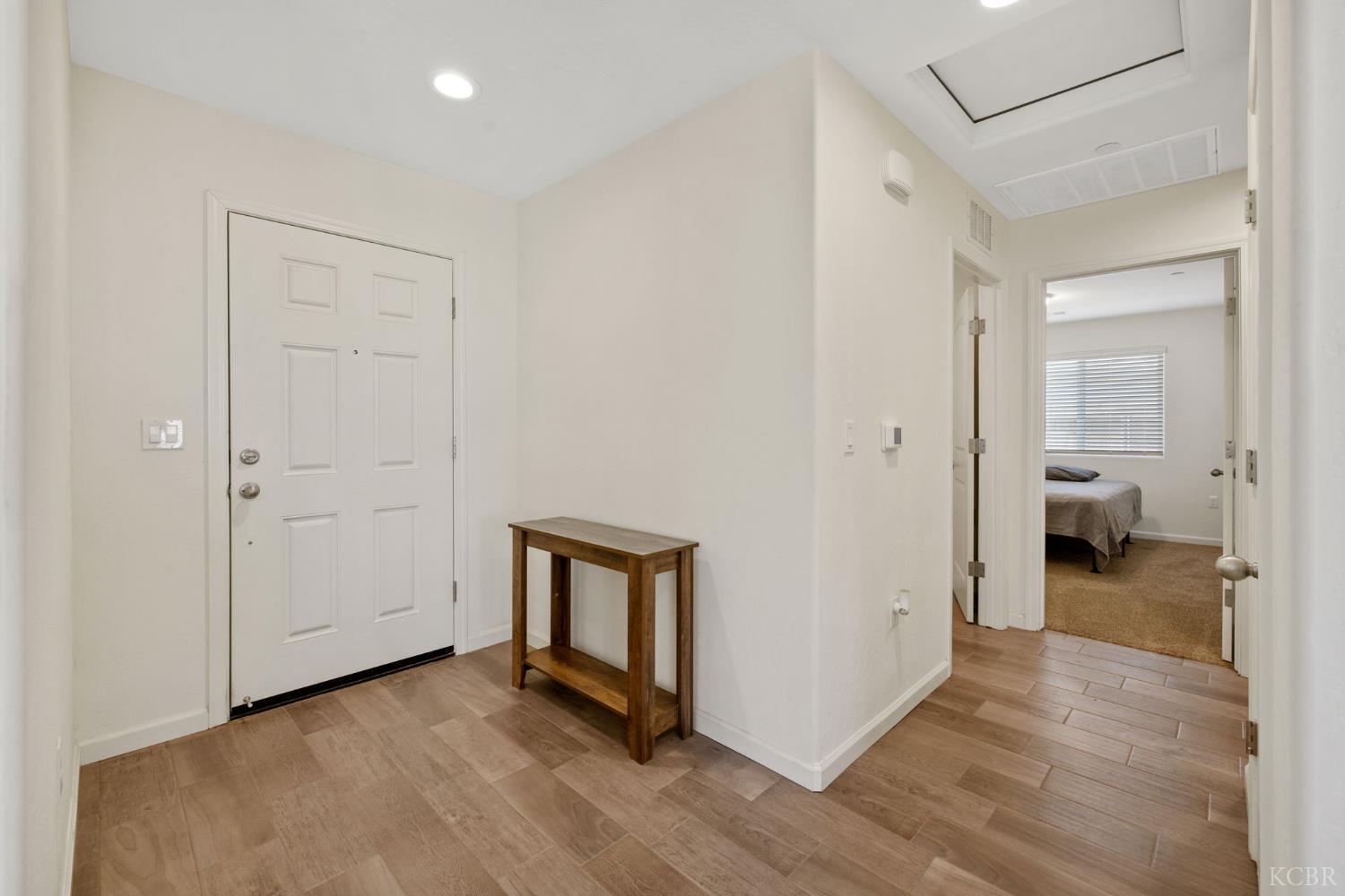 1772 S Red Rock Dr, Hanford, CA 93230