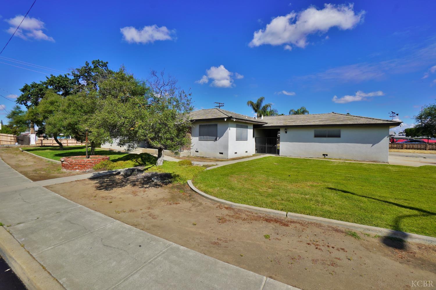 842 E Florinda St, Hanford, CA 93230