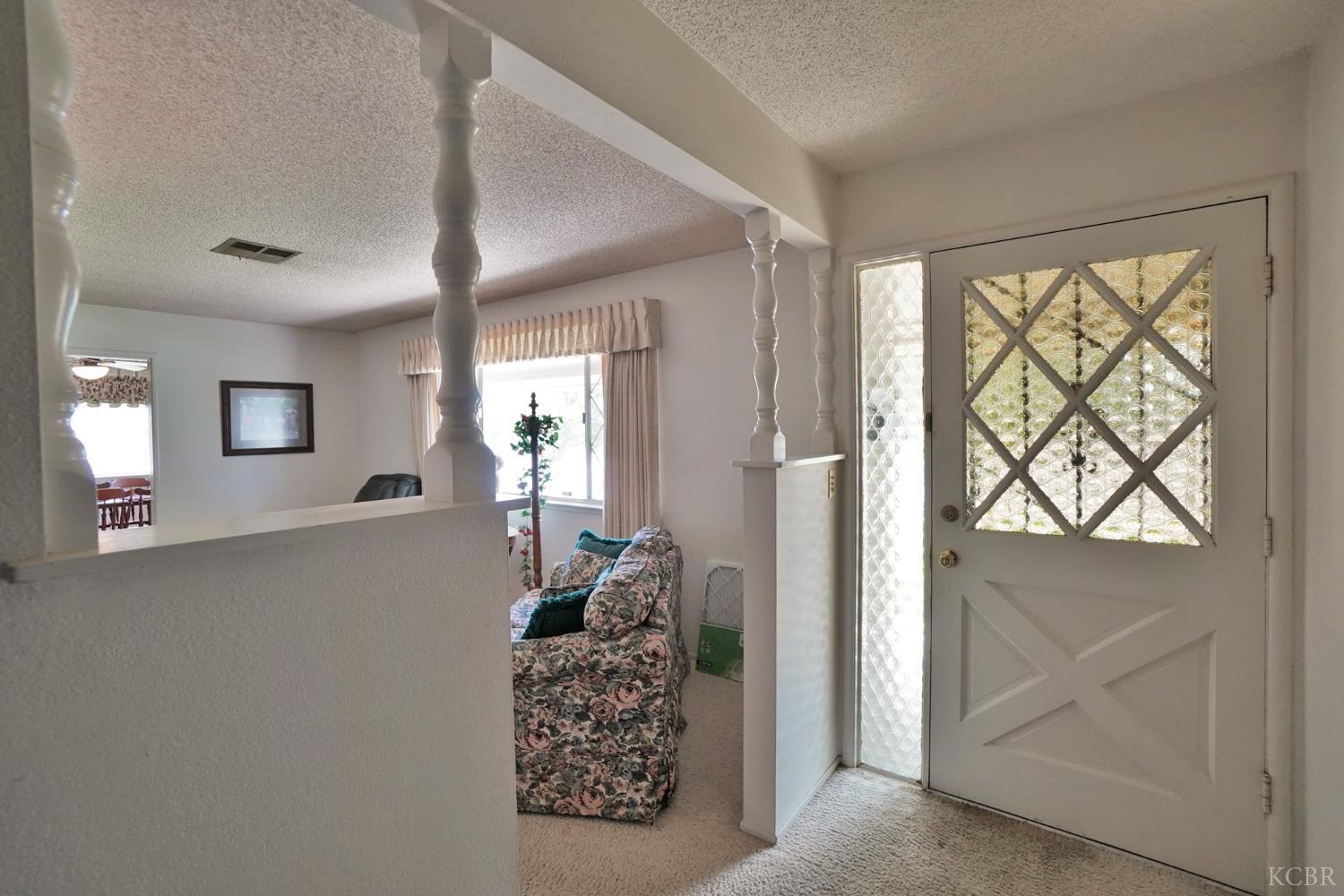 842 E Florinda St, Hanford, CA 93230