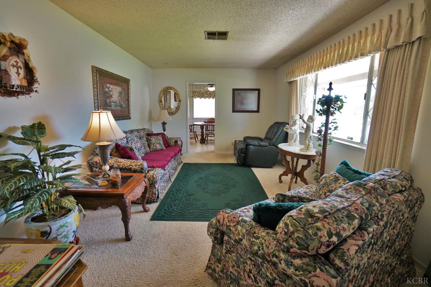 842 E Florinda St, Hanford, CA 93230