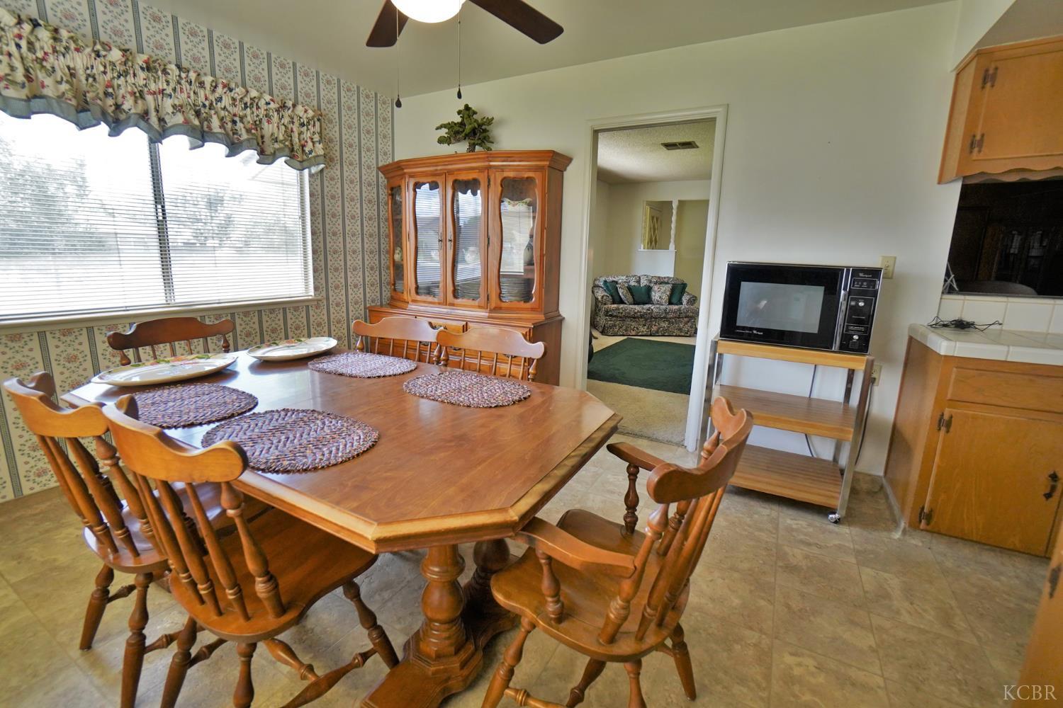 842 E Florinda St, Hanford, CA 93230