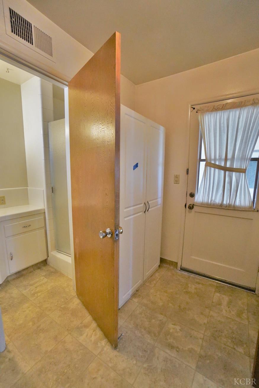 842 E Florinda St, Hanford, CA 93230