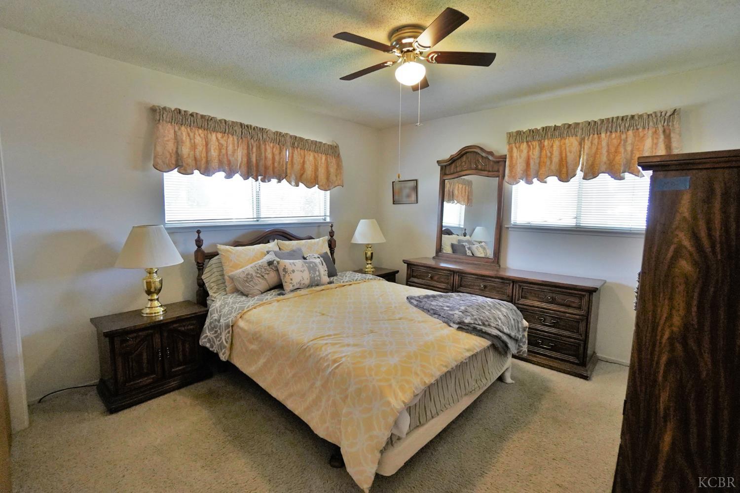 842 E Florinda St, Hanford, CA 93230