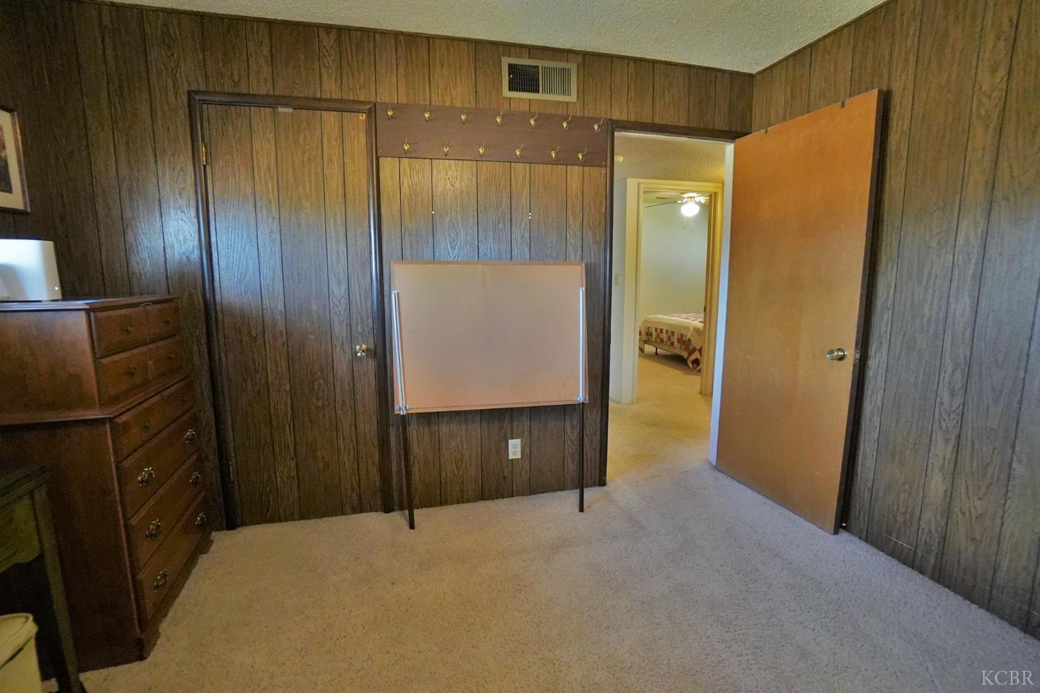 842 E Florinda St, Hanford, CA 93230