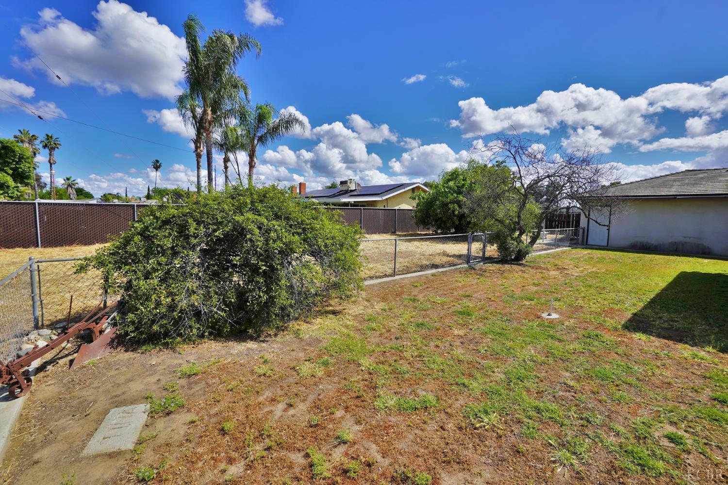 842 E Florinda St, Hanford, CA 93230