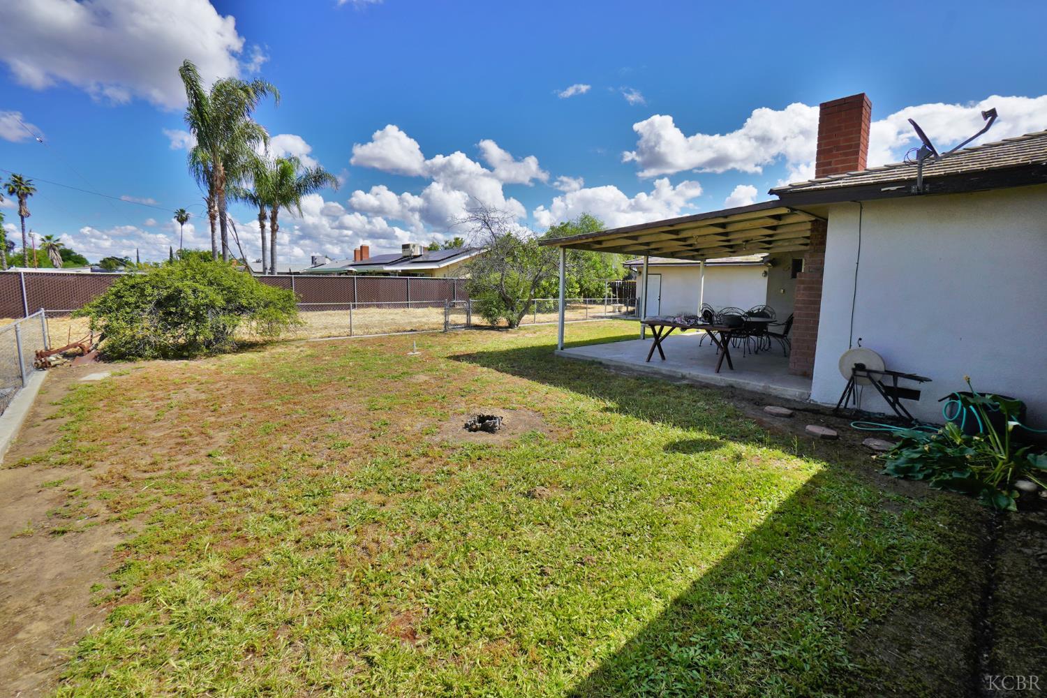 842 E Florinda St, Hanford, CA 93230