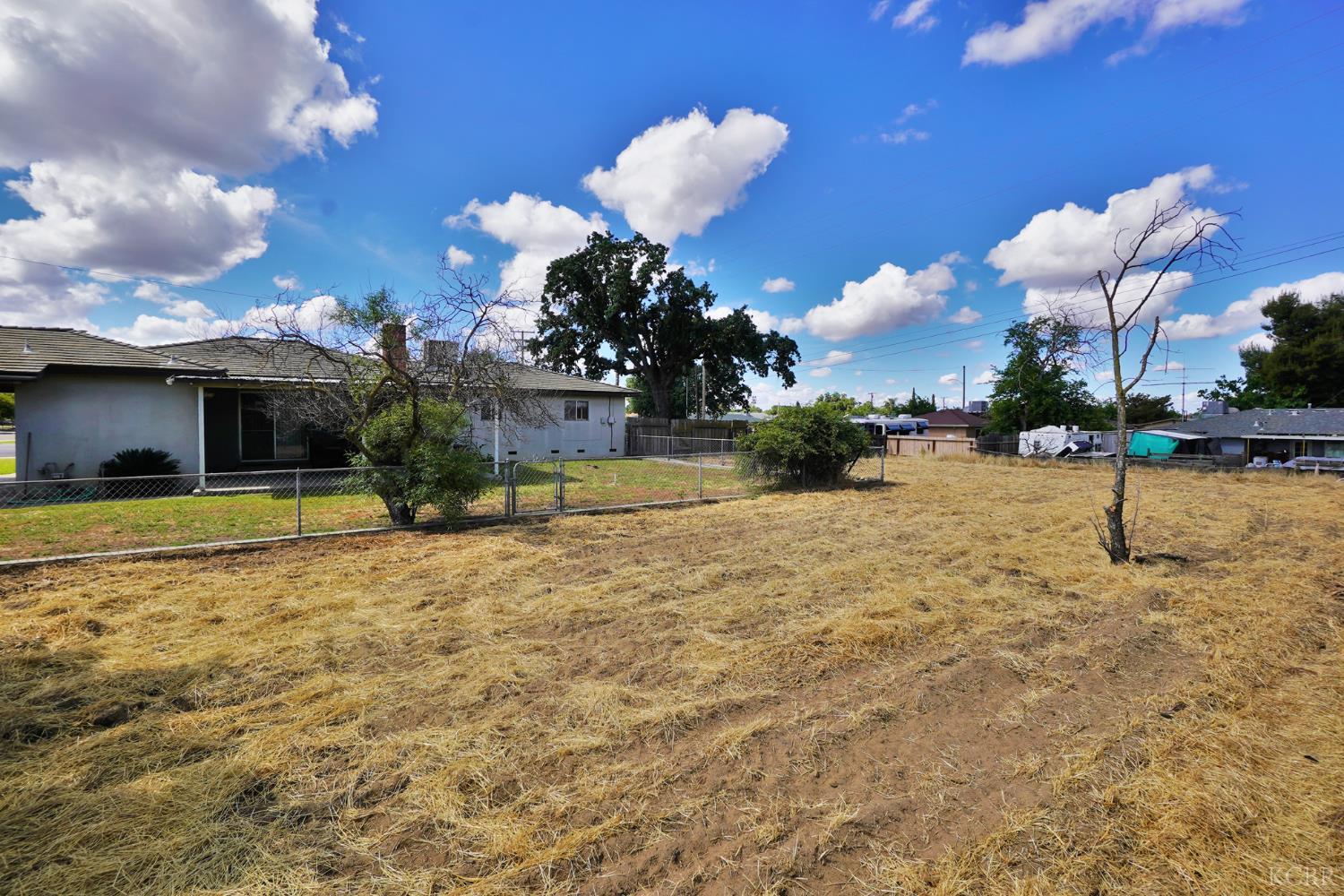 842 E Florinda St, Hanford, CA 93230