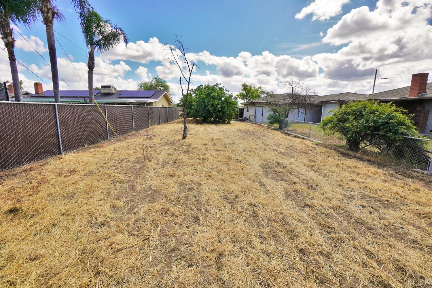 842 E Florinda St, Hanford, CA 93230