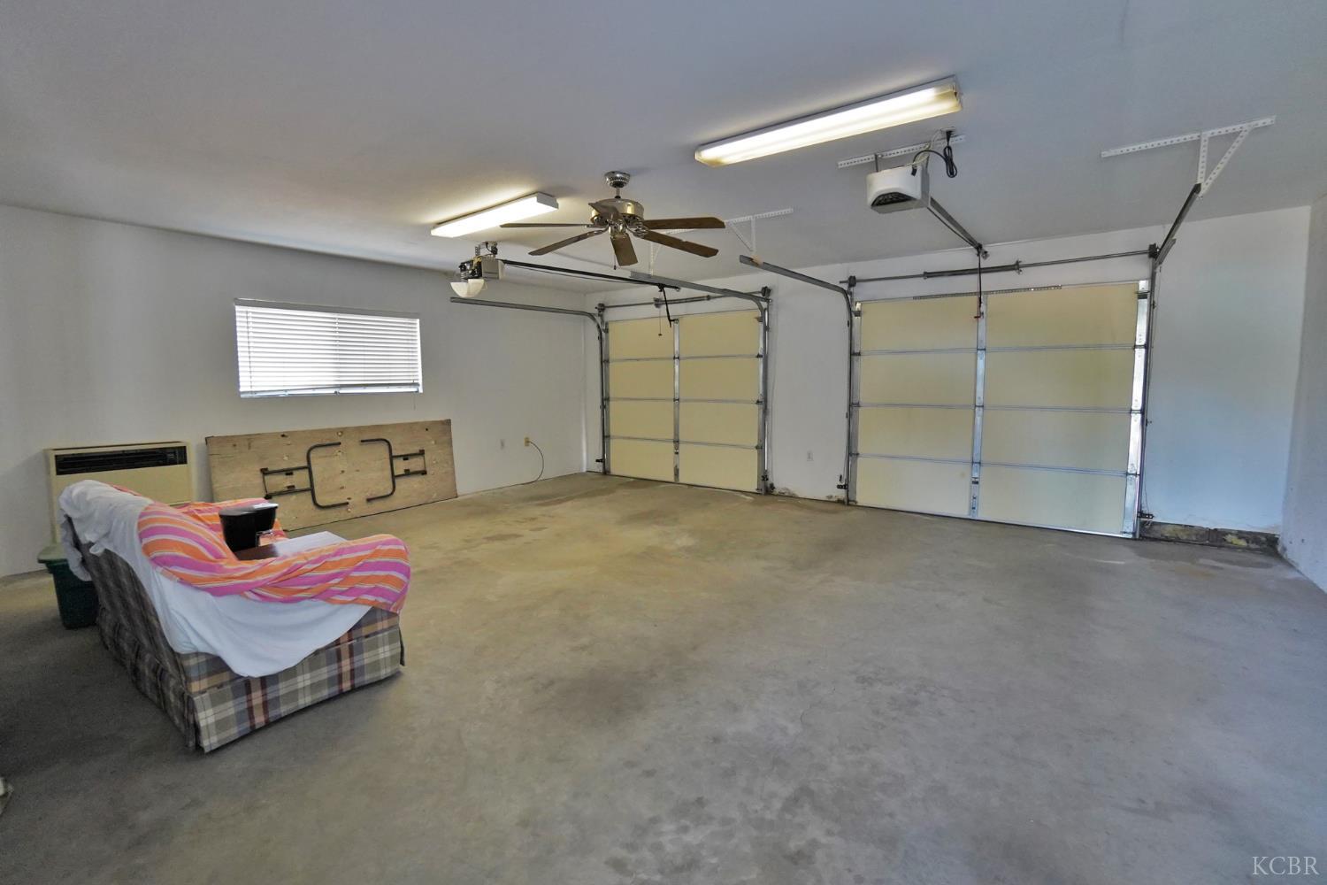 842 E Florinda St, Hanford, CA 93230