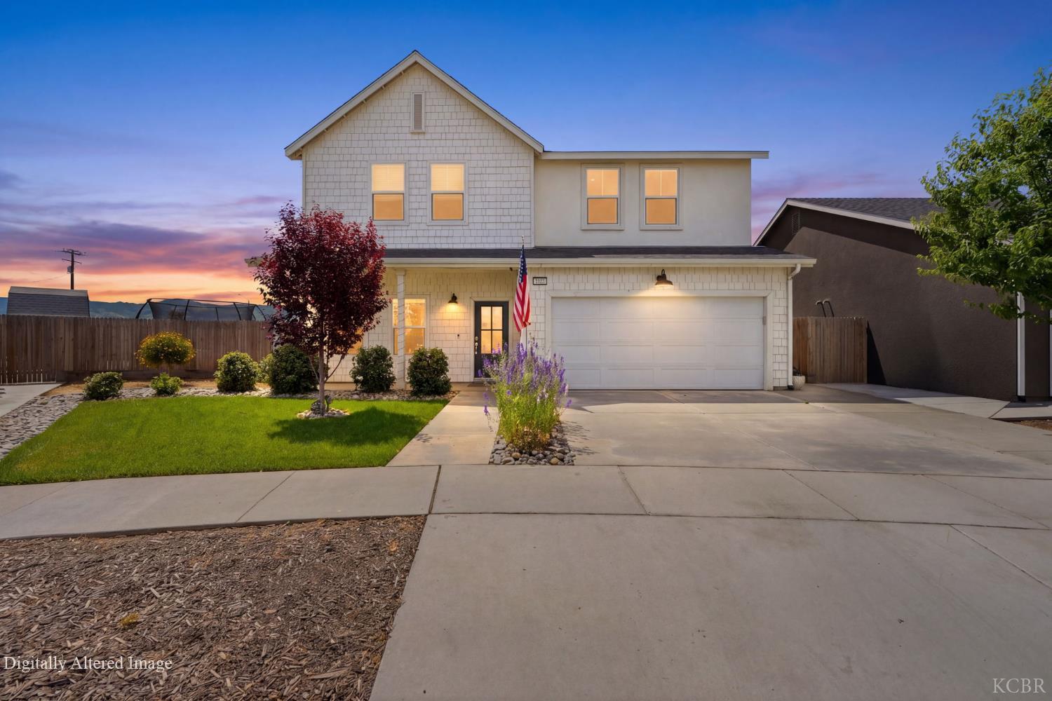 2429 W Claridge Way, Hanford, CA 93230