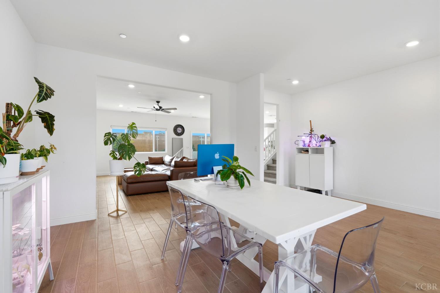 2429 W Claridge Way, Hanford, CA 93230