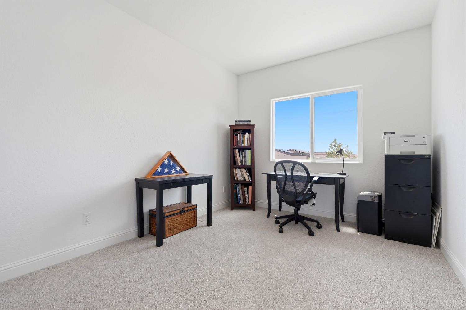 2429 W Claridge Way, Hanford, CA 93230