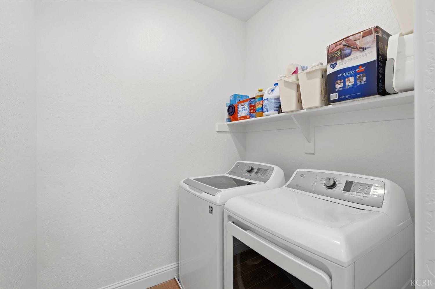 2429 W Claridge Way, Hanford, CA 93230