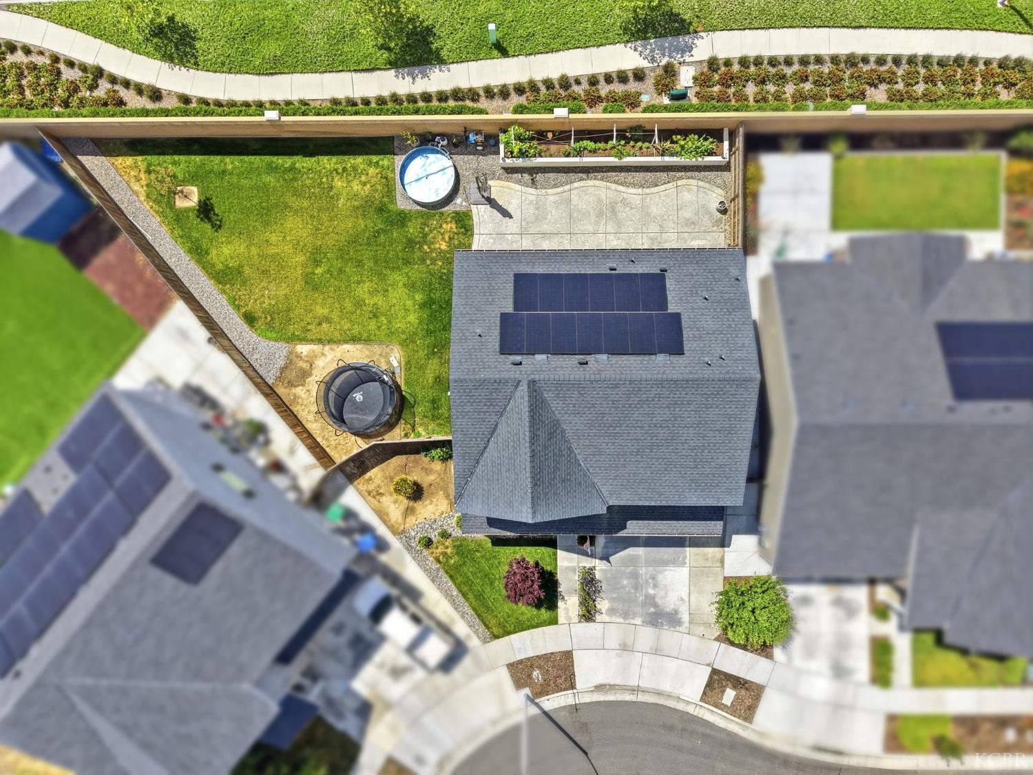 2429 W Claridge Way, Hanford, CA 93230