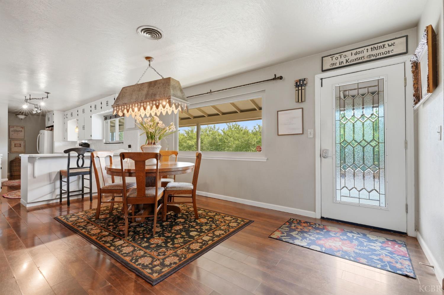 5308 E Mount Whitney Ave, Laton, CA 93242