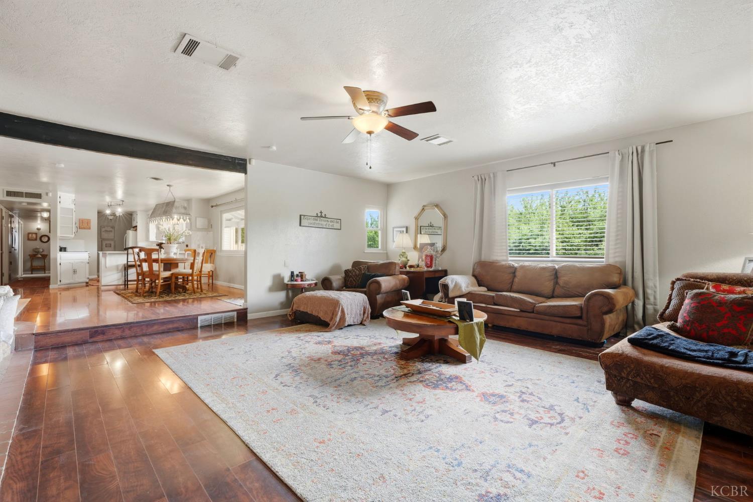 5308 E Mount Whitney Ave, Laton, CA 93242