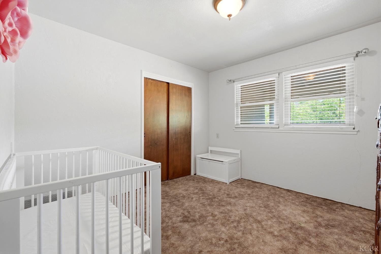 5308 E Mount Whitney Ave, Laton, CA 93242